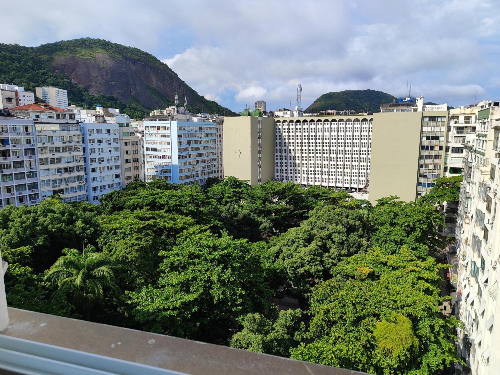 A Uma Quadra Da Praia De Copacabana Рио-де-Жанейро Экстерьер фото