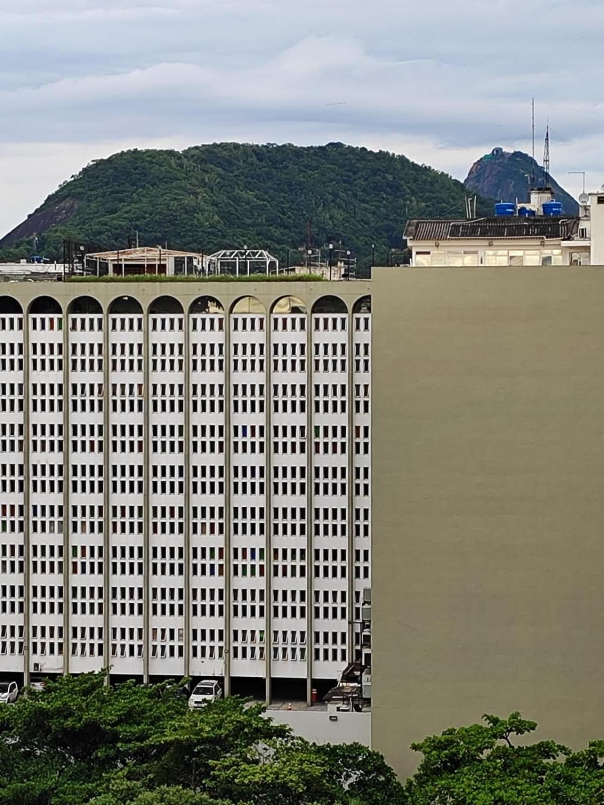 A Uma Quadra Da Praia De Copacabana Рио-де-Жанейро Экстерьер фото
